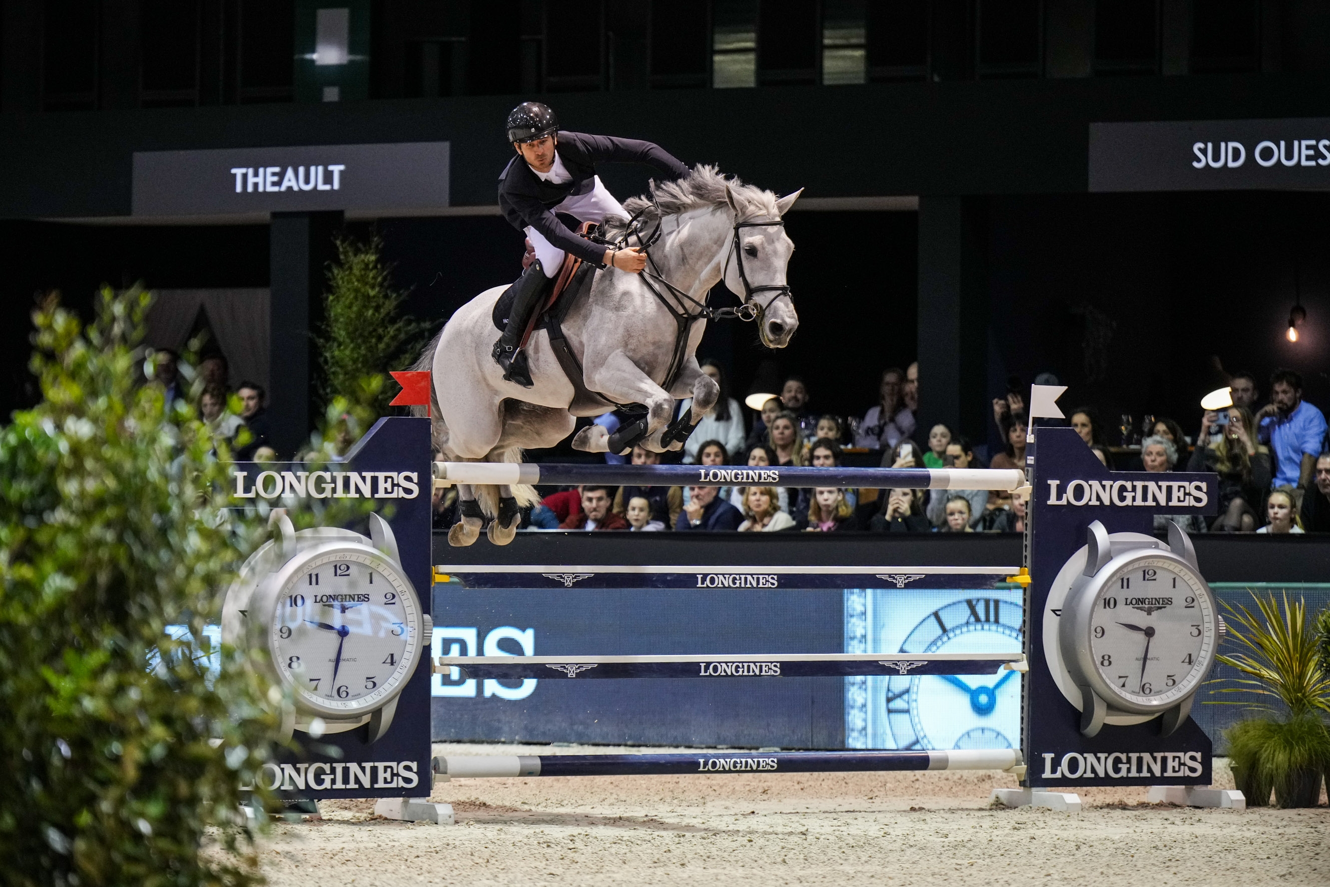 Steve Guerdat and Is-Minka © Artiste Associé